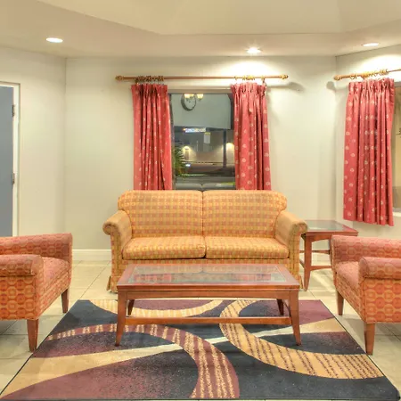 Days Inn By Wyndham Gulfport-3