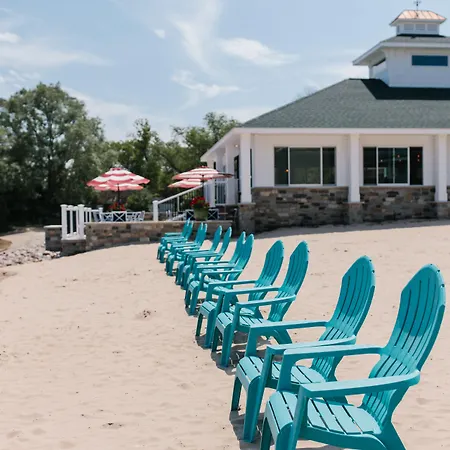 Breakers Resort - Lakeside-3