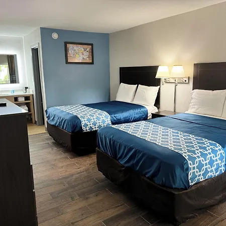 Econo Lodge University-2