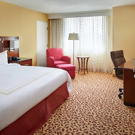 Wyndham Cleveland Airport-3