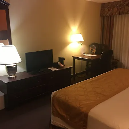 Days Inn & Suites By Wyndham Red Rock-Gallup-3
