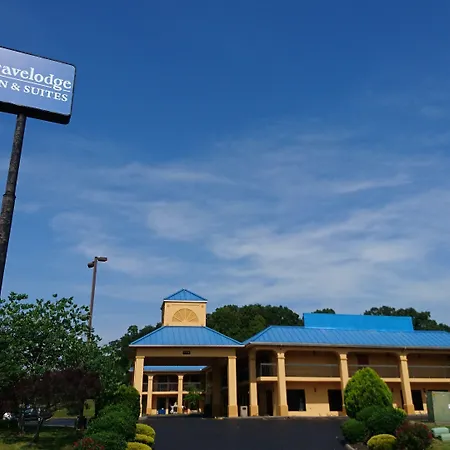 Travelodge By Wyndham Knoxville East-2