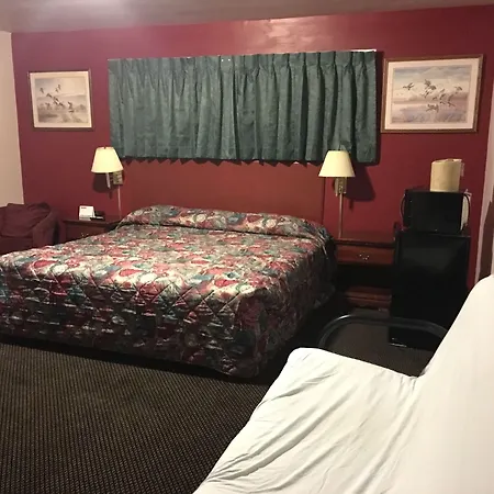 Rapids Inn & Suites-3