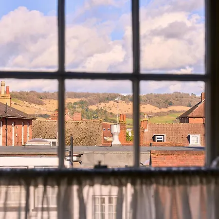 The White Horse - A Heartwood Inn-3
