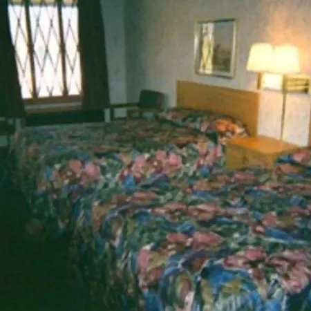 Relax Inn Richmond-2