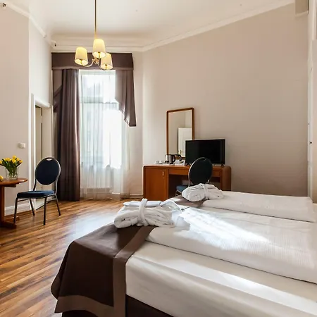Hotel Monopol - Central Station-3