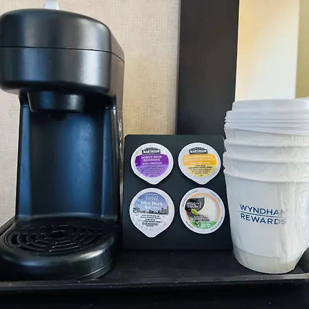 Travelodge By Wyndham Prince Albert-2