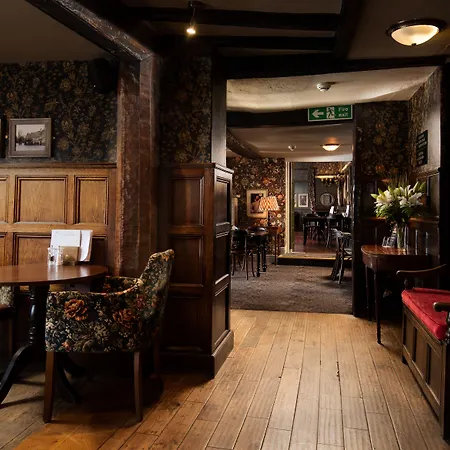 The Black Swan - The Inn Collection Group-3