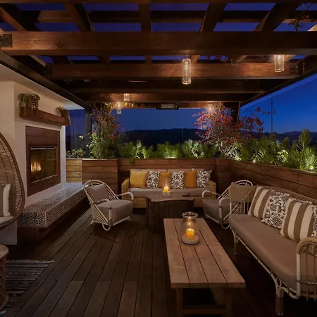 Sixty Beverly Hills-2