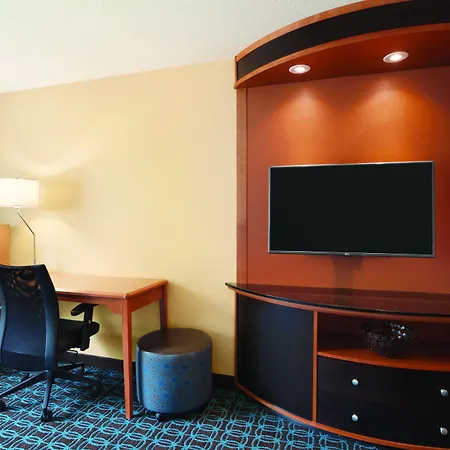 Fairfield Inn & Suites Greeley-3