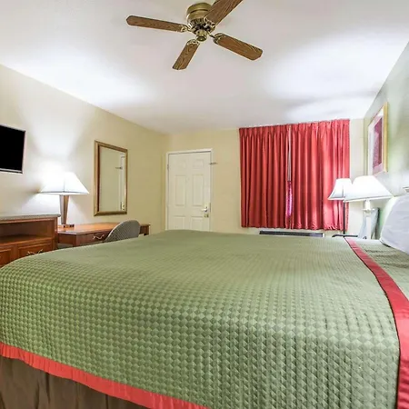 Rodeway Inn Delano-2