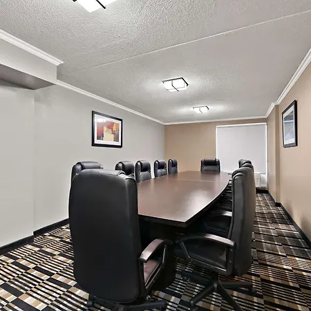Best Western Plus Toronto North York Hotel & Suites-3