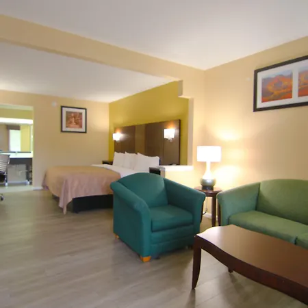 Quality Inn & Suites Franklin-3