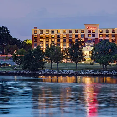 Hilton Garden Inn Providence Waterfront-3