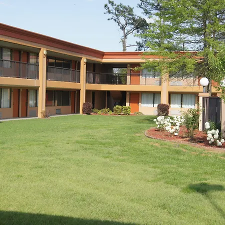 Days Inn By Wyndham Durham/Near Duke University-3