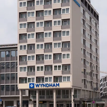 Wyndham Koeln-3