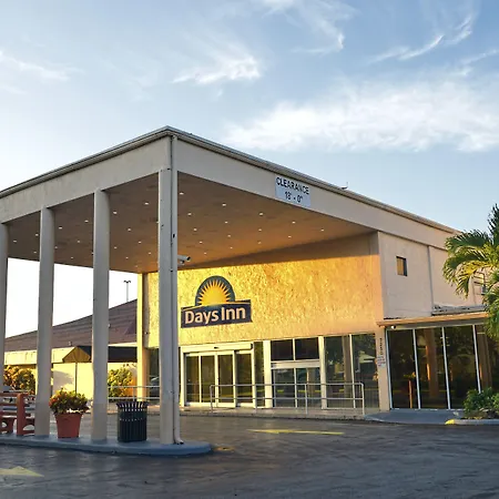Envision Hotel Miami International Airport-3