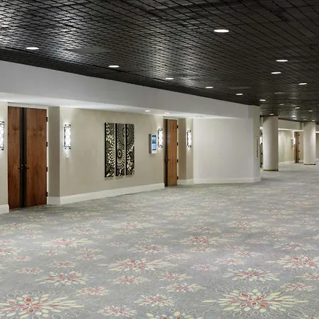 Doubletree By Hilton Los Angeles Downtown-2