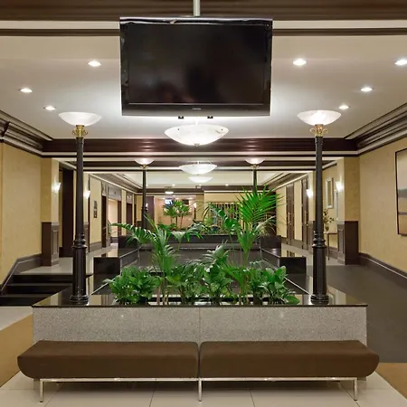 Armon Plaza Montreal Airpt, Trademark Collection By Wyndham-2