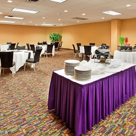 Holiday Inn At The Campus By Ihg-2
