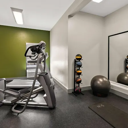 Spark By Hilton Tifton-2