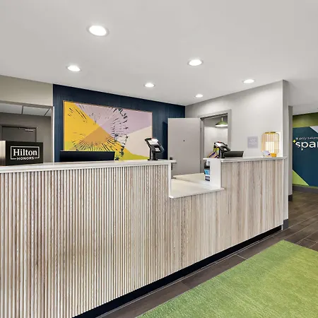 Spark By Hilton Tifton-3