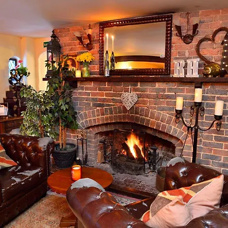 The Roundabout Hotel-2