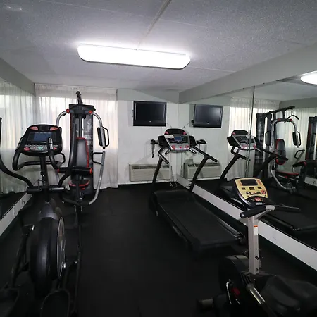 Ramada By Wyndham Henderson/Evansville-3