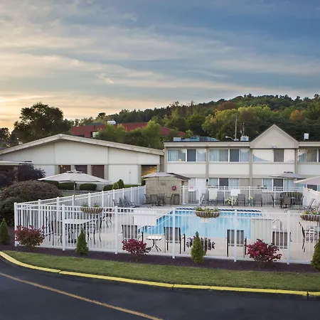 Quality Inn & Suites Vestal Binghamton Near University-3