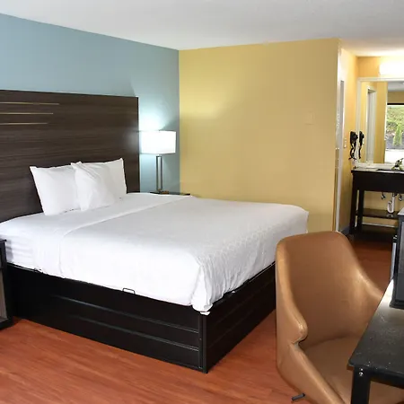 Baymont By Wyndham Macon I-75-3