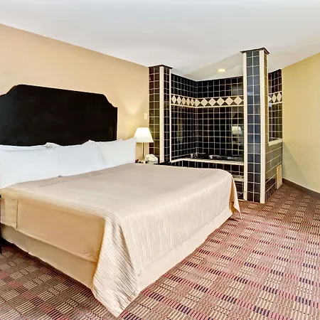 Howard Johnson By Wyndham Pikesville-3