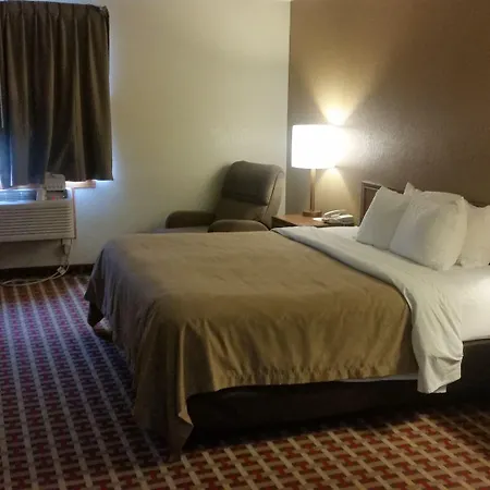 Quality Inn & Suites Marion-3