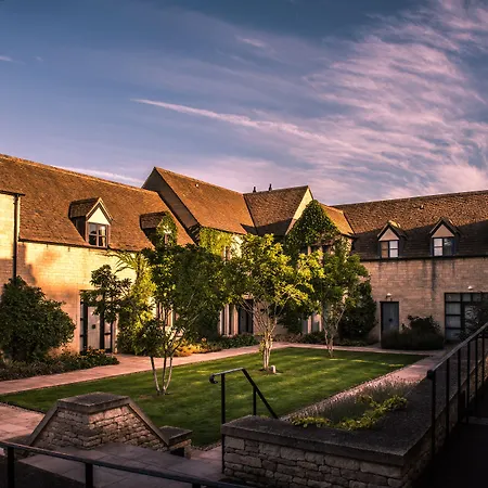 Ellenborough Park-2