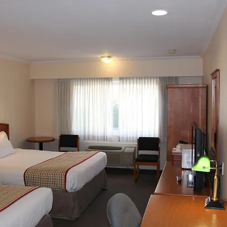 Travelodge By Wyndham Kamloops-3