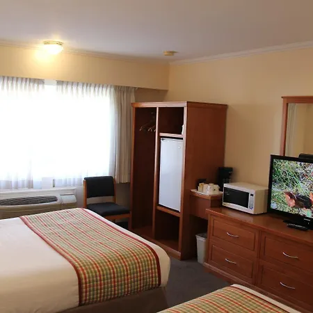 Travelodge By Wyndham Kamloops-2