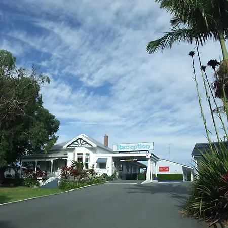 Colonial Court Motor Inn-3
