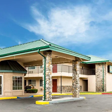 Quality Inn & Suites Minden-2