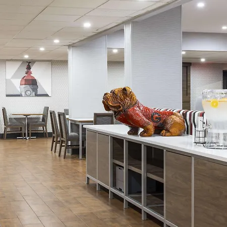 Hampton Inn Athens-3