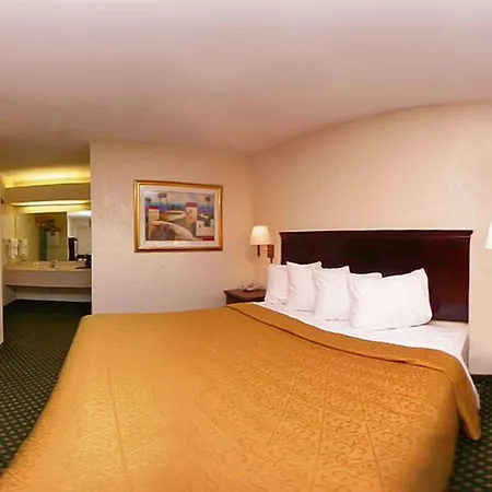 Econo Lodge Inn & Suites Philadelphia Ms-2