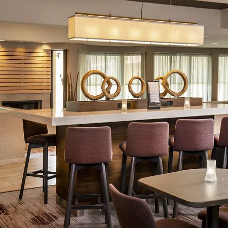 Courtyard By Marriott Rockville-2