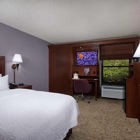 Hampton Inn Clemson-3