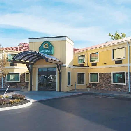 La Quinta Inn By Wyndham Buffalo Airport-2