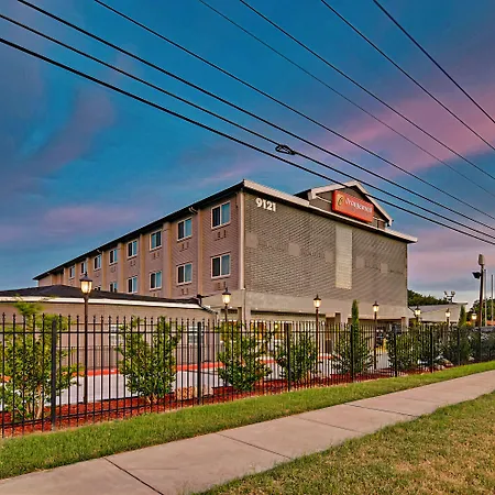 Orangewood Inn And Suites Midtown-2