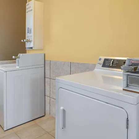Days Inn By Wyndham Grants-2