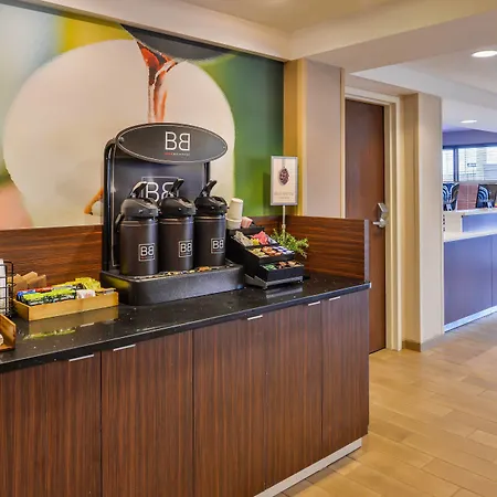 Fairfield Inn Rochester Airport-3