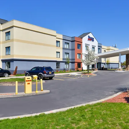 Fairfield Inn Rochester Airport-3