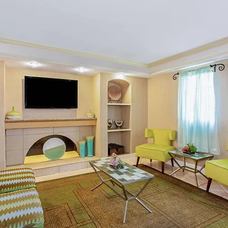 La Quinta Inn By Wyndham Orlando Airport West-2