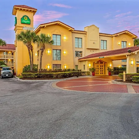 La Quinta Inn By Wyndham Orlando Airport West-3