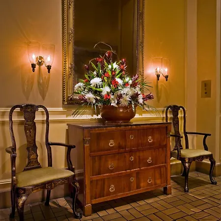 Mayflower Park Hotel-3