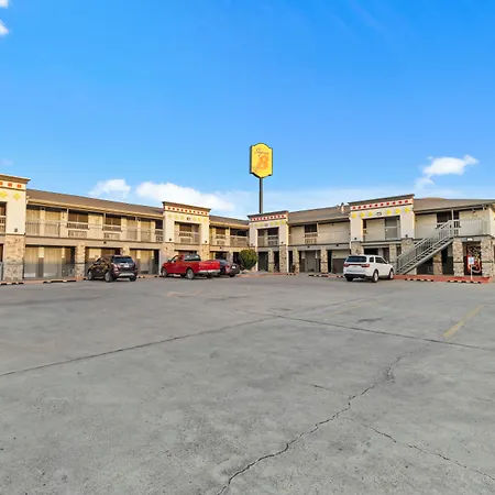 Super 8 By Wyndham Mcallen-La Plaza Mall-Downtown-2